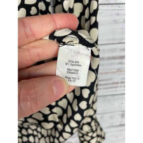 J Crew Silk Blend Button Down Boy Shirt Heart Throb Black White size 6 or 8 - Picture 5 of 10